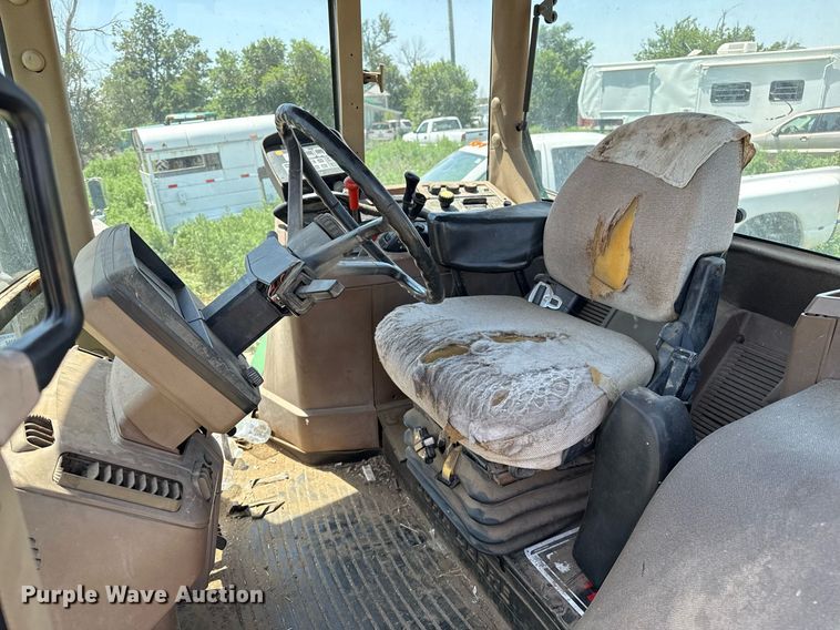 image for item DZ8547 John Deere 7600 tractor