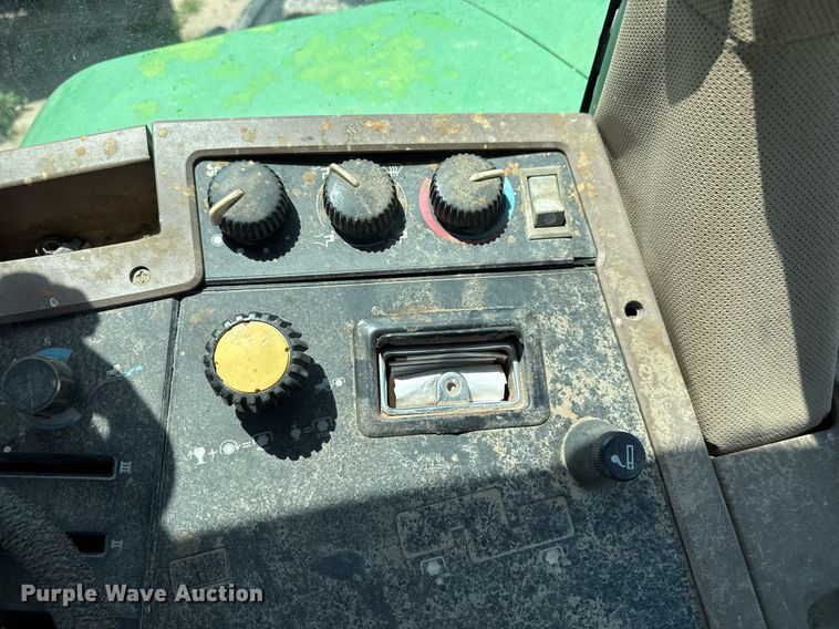 image for item DZ8547 John Deere 7600 tractor