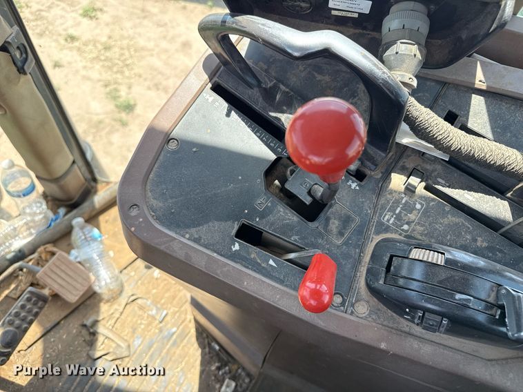 image for item DZ8547 John Deere 7600 tractor