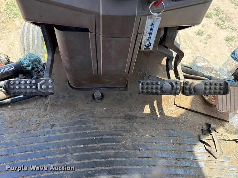 image for item DZ8547 John Deere 7600 tractor