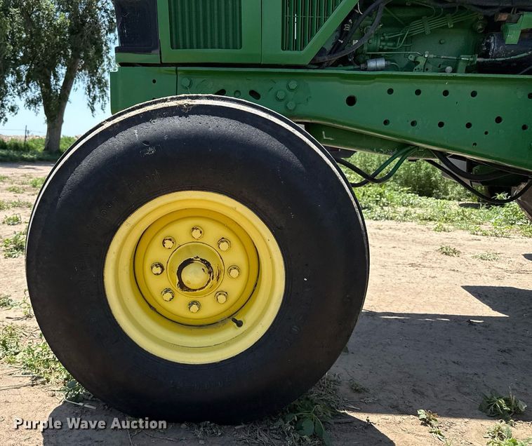 image for item DZ8547 John Deere 7600 tractor