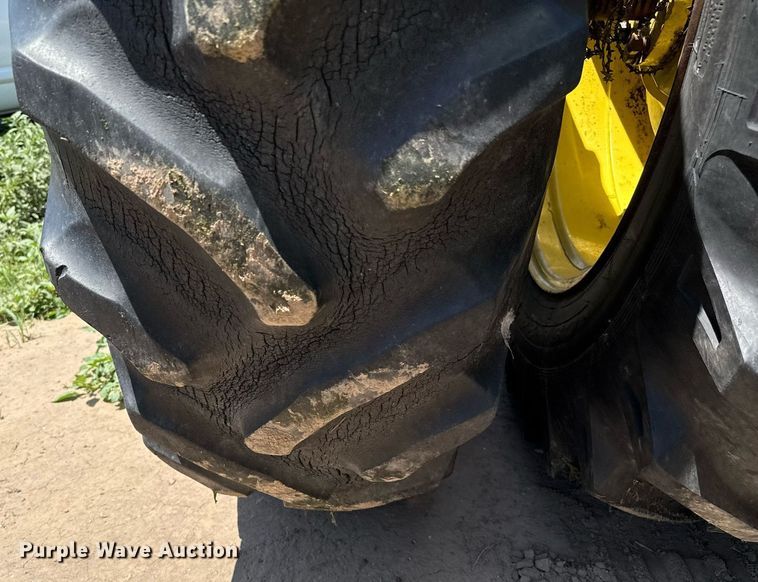 image for item DZ8547 John Deere 7600 tractor