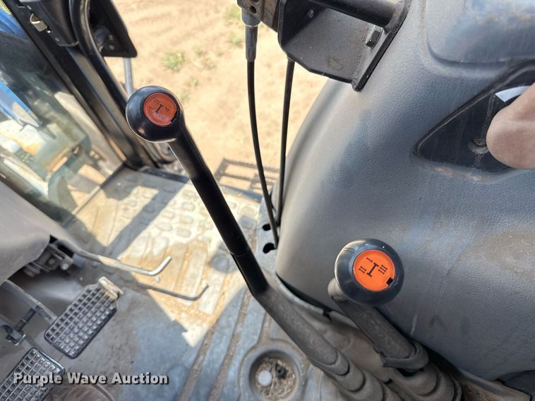 image for item DZ8548 New Holland TL90 tractor