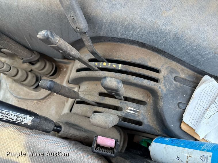 image for item DZ8548 New Holland TL90 tractor