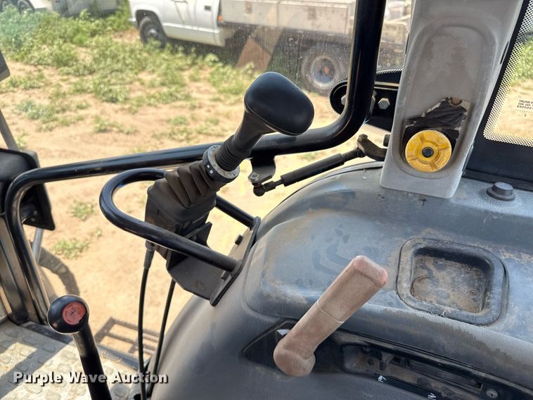 image for item DZ8548 New Holland TL90 tractor