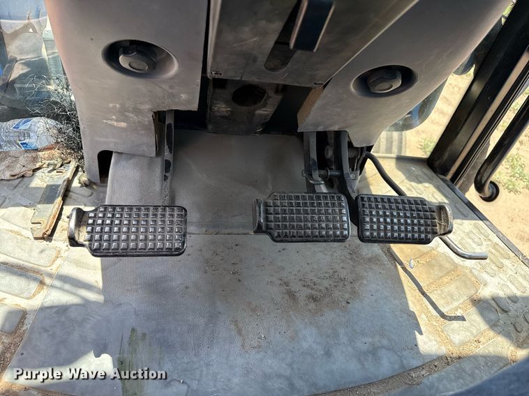 image for item DZ8548 New Holland TL90 tractor