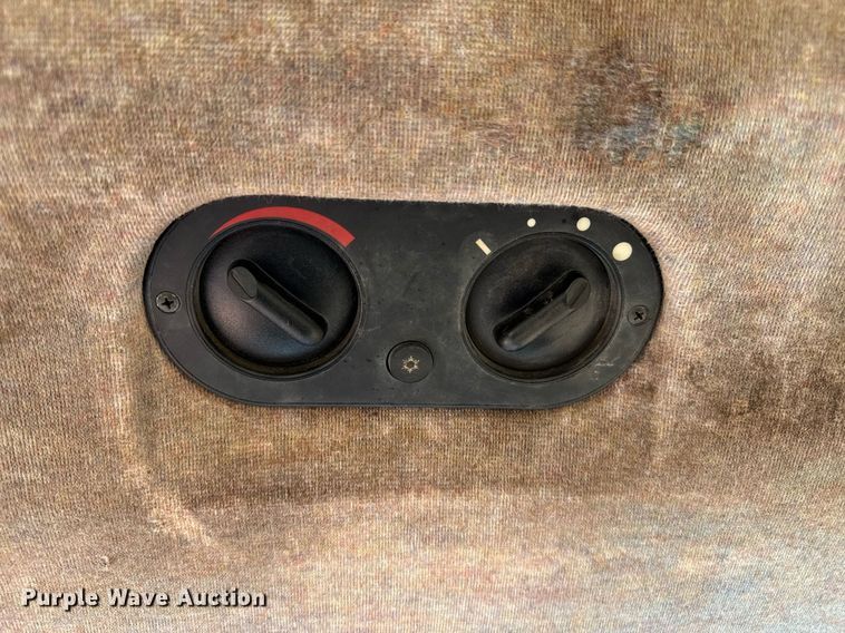 image for item DZ8548 New Holland TL90 tractor