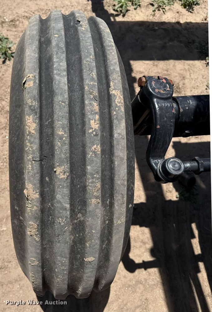 image for item DZ8548 New Holland TL90 tractor