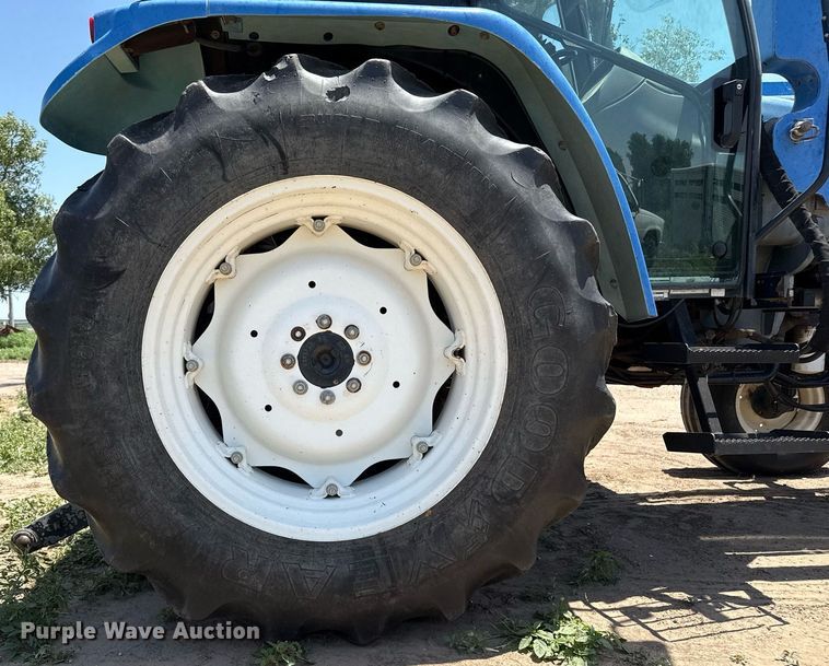 image for item DZ8548 New Holland TL90 tractor