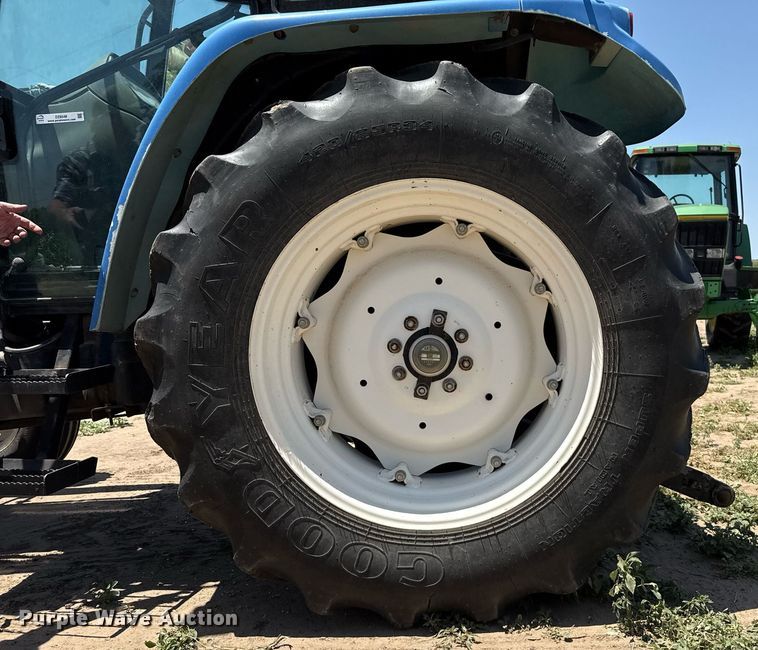 image for item DZ8548 New Holland TL90 tractor