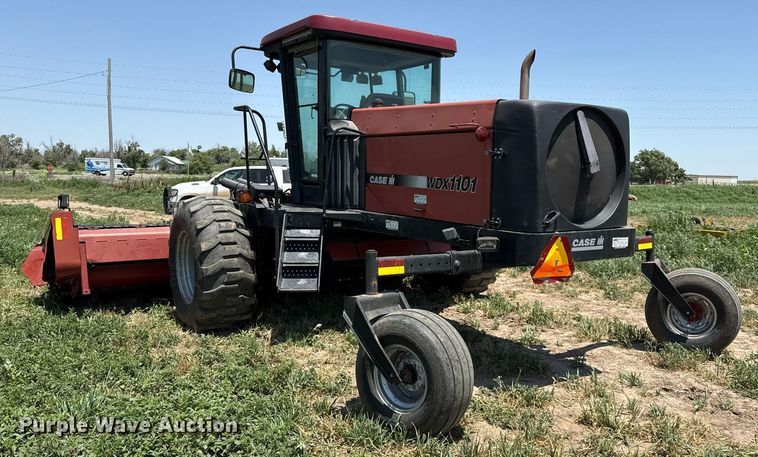 image for item DZ8549 Case WDX1101 swather / windrower