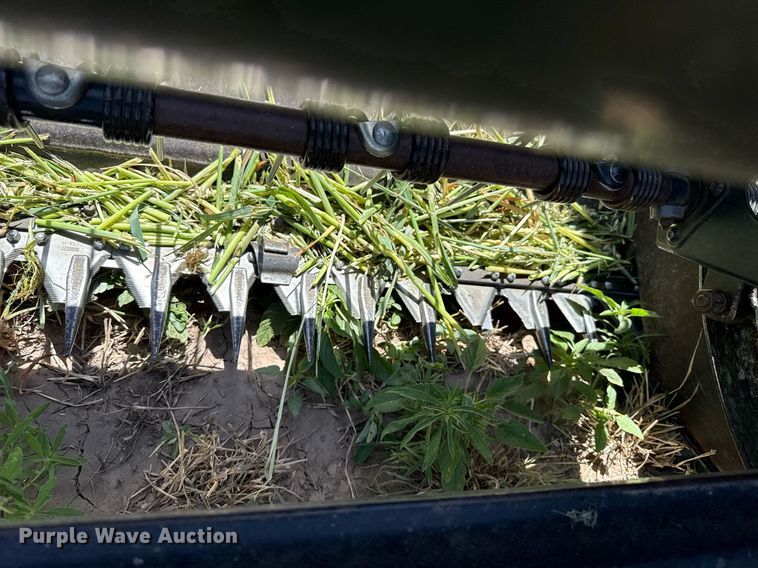image for item DZ8549 Case WDX1101 swather / windrower