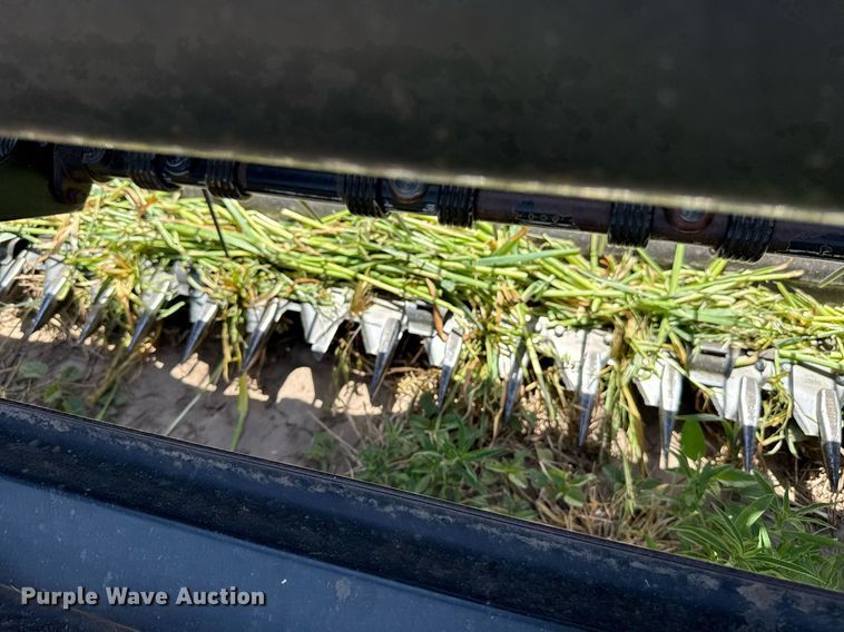 image for item DZ8549 Case WDX1101 swather / windrower