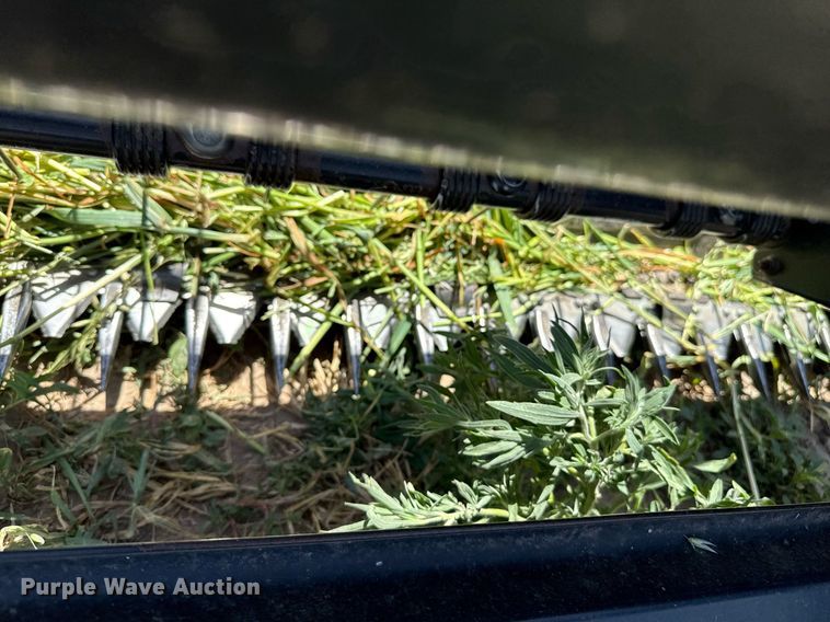 image for item DZ8549 Case WDX1101 swather / windrower