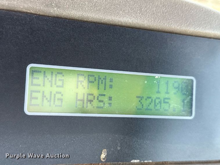 image for item DZ8549 Case WDX1101 swather / windrower