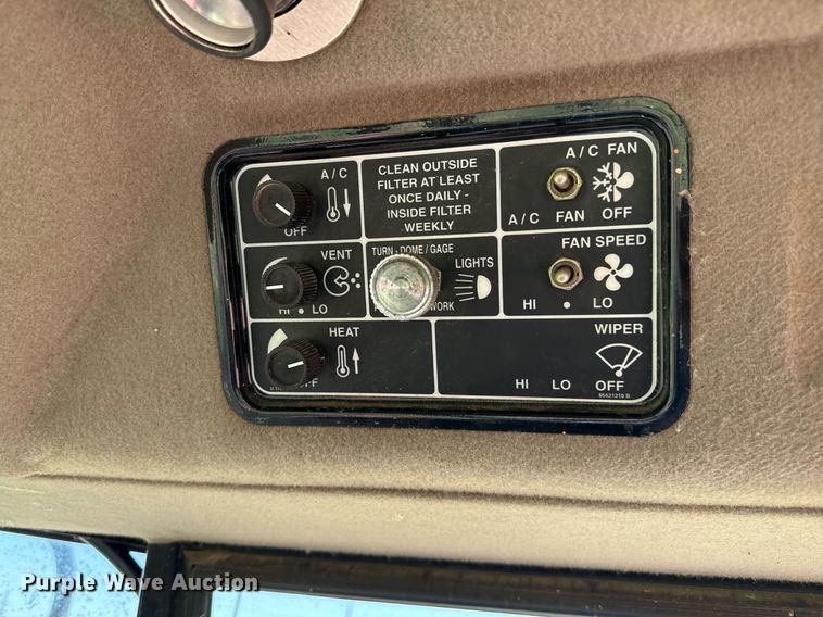 image for item DZ8549 Case WDX1101 swather / windrower