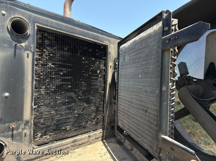 image for item DZ8549 Case WDX1101 swather / windrower