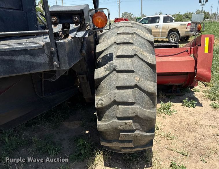 image for item DZ8549 Case WDX1101 swather / windrower