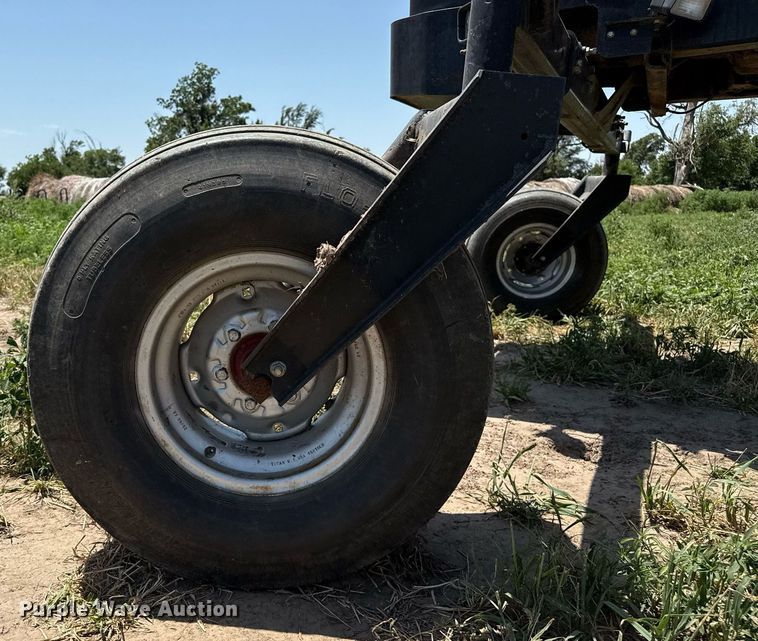 image for item DZ8549 Case WDX1101 swather / windrower