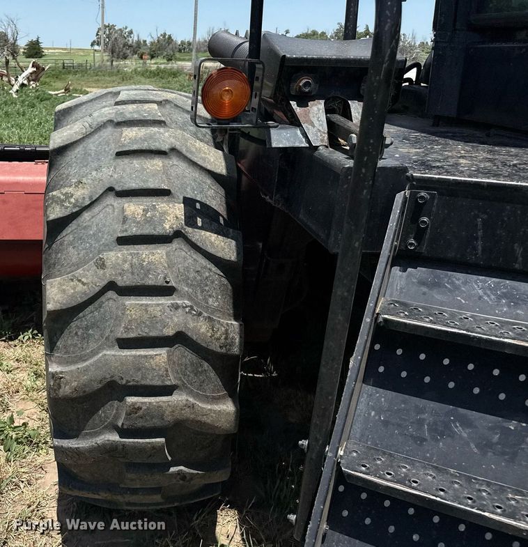 image for item DZ8549 Case WDX1101 swather / windrower