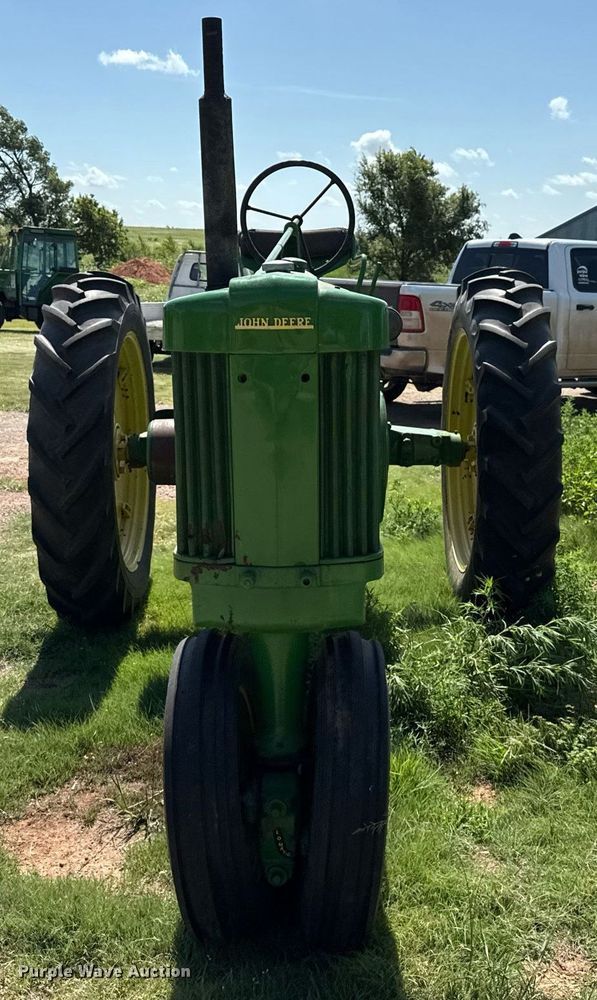 image for item DZ8580 1952 John Deere 50 tractor