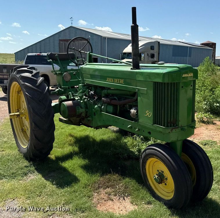 image for item DZ8580 1952 John Deere 50 tractor