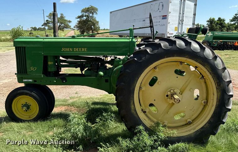 image for item DZ8580 1952 John Deere 50 tractor