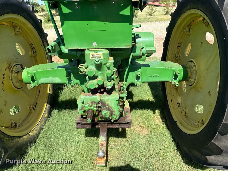 image for item DZ8580 1952 John Deere 50 tractor