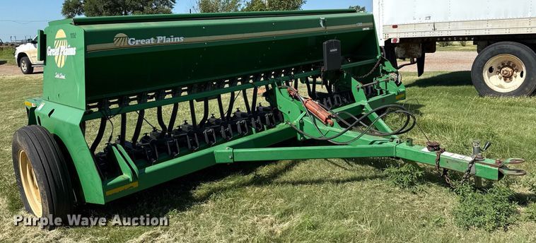 image for item DZ8583 Great Plains Solid Stand 1300 grain drill