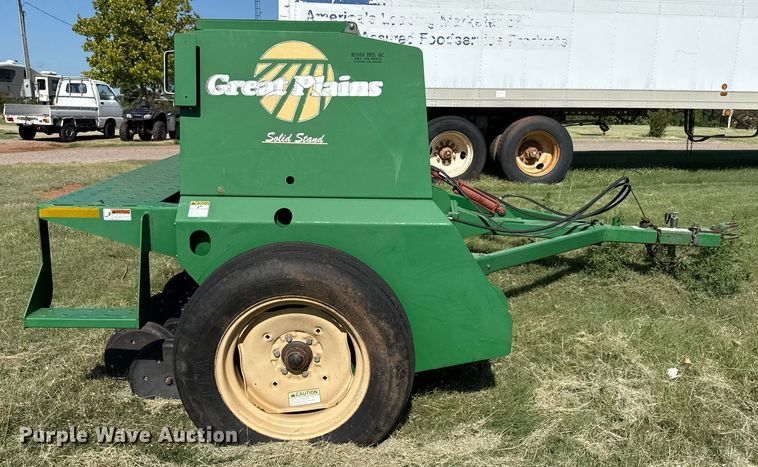 image for item DZ8583 Great Plains Solid Stand 1300 grain drill