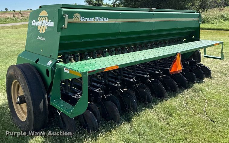 image for item DZ8583 Great Plains Solid Stand 1300 grain drill