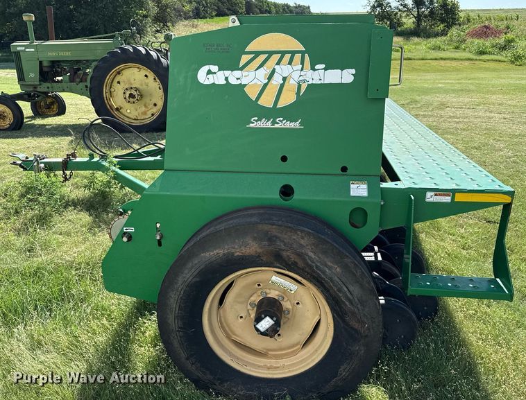 image for item DZ8583 Great Plains Solid Stand 1300 grain drill