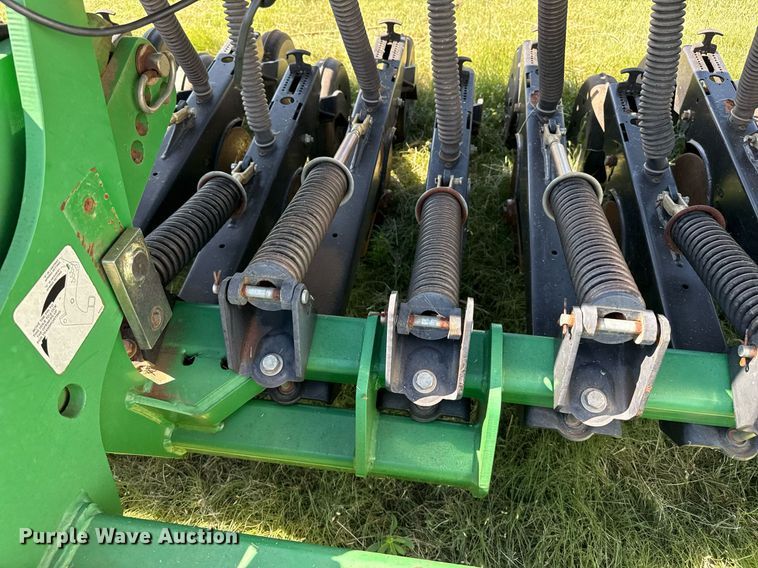 image for item DZ8583 Great Plains Solid Stand 1300 grain drill