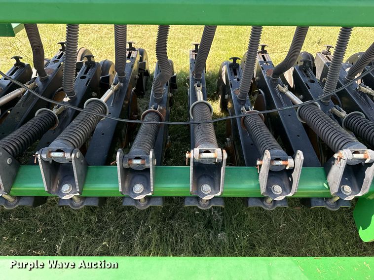 image for item DZ8583 Great Plains Solid Stand 1300 grain drill