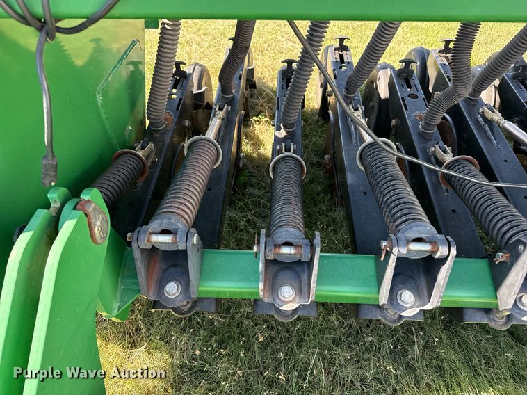 image for item DZ8583 Great Plains Solid Stand 1300 grain drill