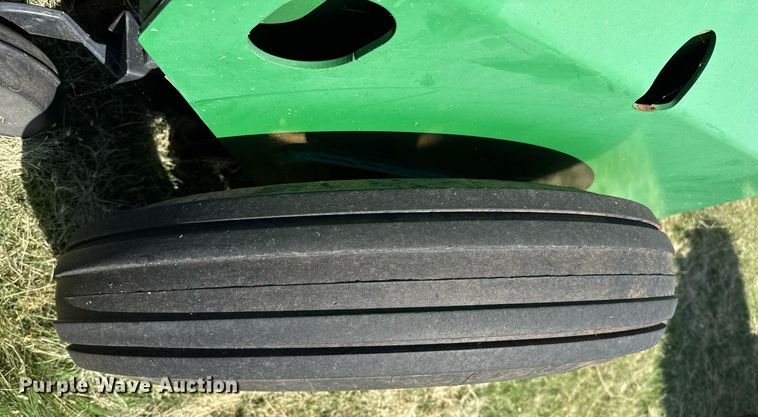 image for item DZ8583 Great Plains Solid Stand 1300 grain drill