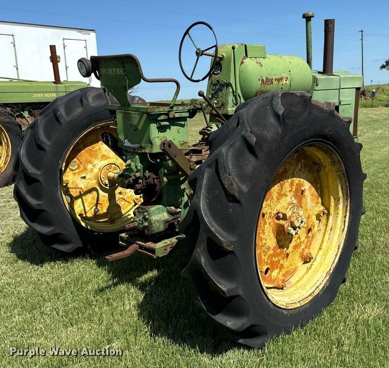 image for item DZ8586 1956 John Deere 70 tractor