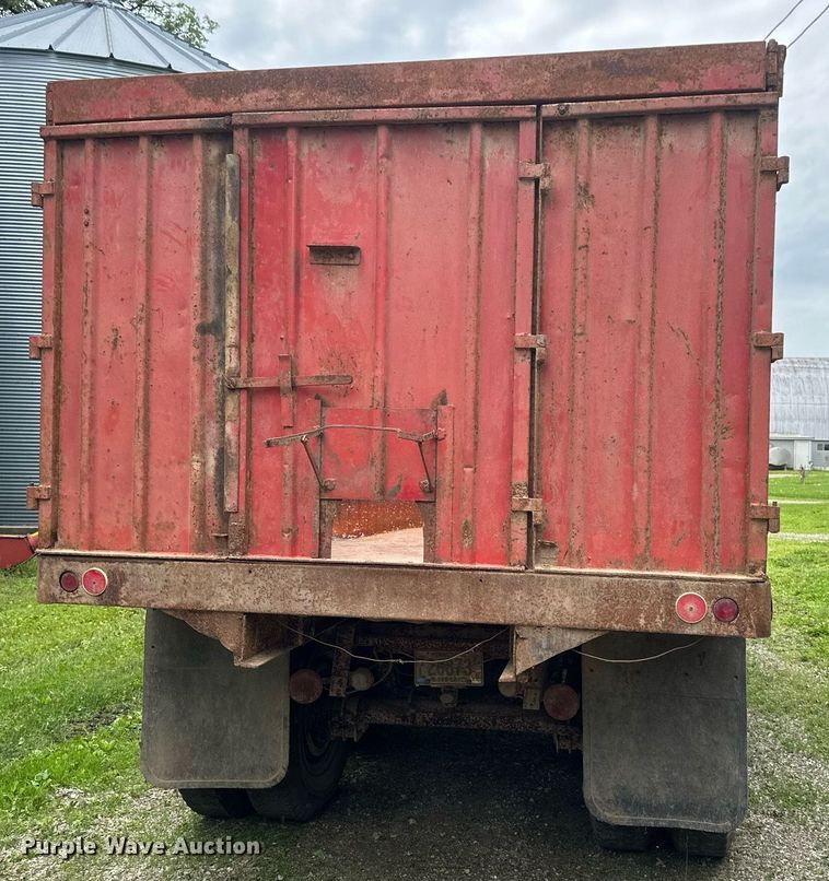 image for item EB2685 1970 Chevrolet C60 grain truck