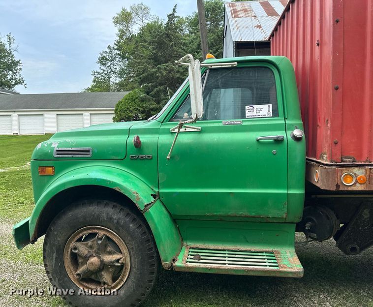 image for item EB2685 1970 Chevrolet C60 grain truck