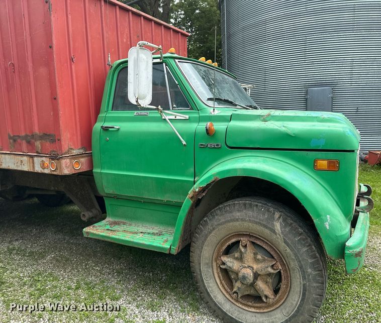 image for item EB2685 1970 Chevrolet C60 grain truck