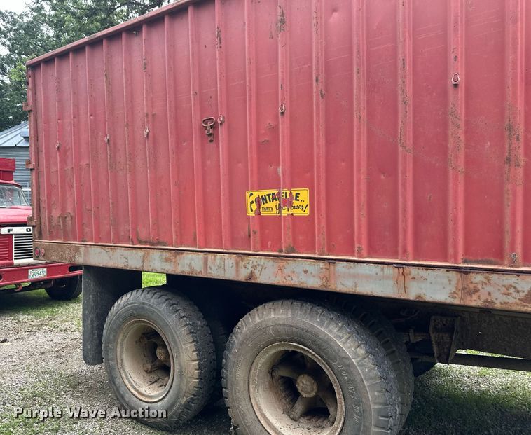 image for item EB2685 1970 Chevrolet C60 grain truck