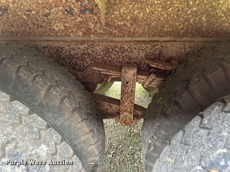 image for item EB2685 1970 Chevrolet C60 grain truck