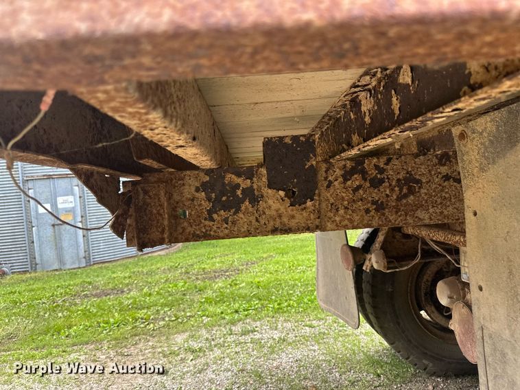 image for item EB2685 1970 Chevrolet C60 grain truck