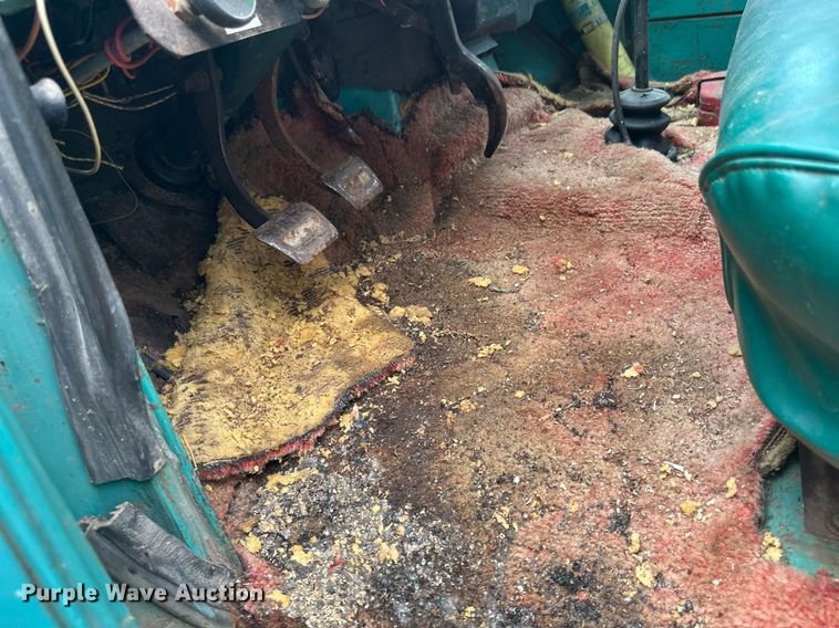 image for item EB2685 1970 Chevrolet C60 grain truck