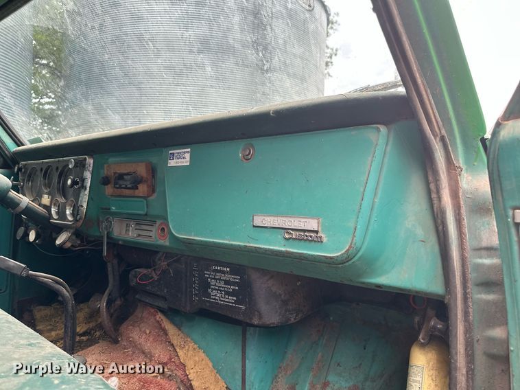 image for item EB2685 1970 Chevrolet C60 grain truck