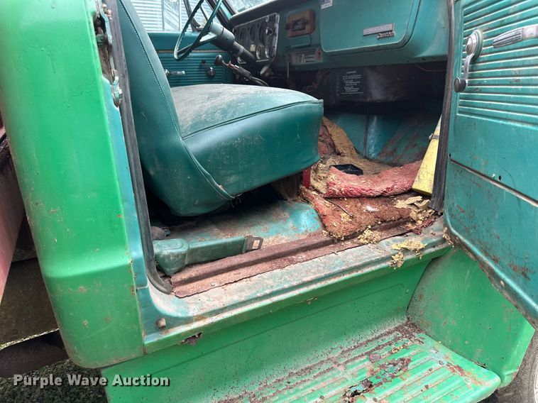 image for item EB2685 1970 Chevrolet C60 grain truck