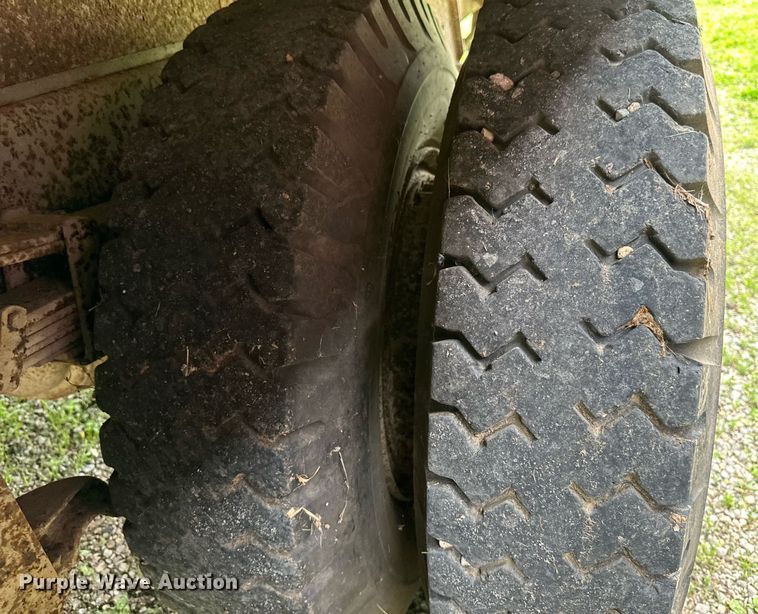 image for item EB2685 1970 Chevrolet C60 grain truck