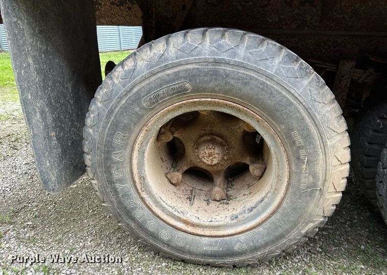 image for item EB2685 1970 Chevrolet C60 grain truck