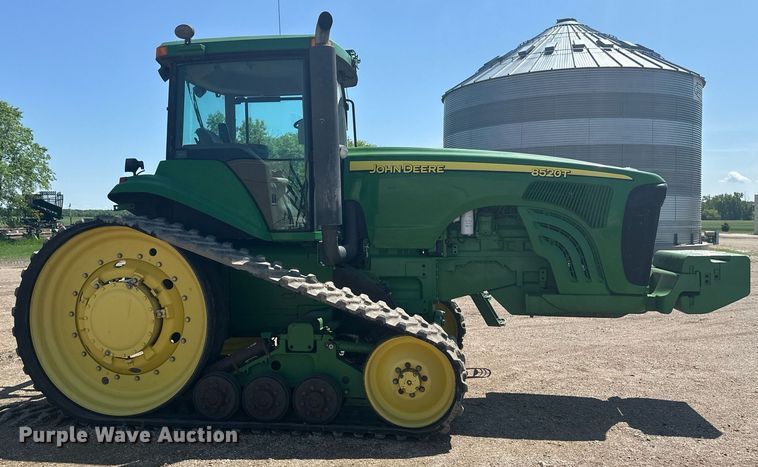 image for item EB2690 2004 John Deere 8520T tractor
