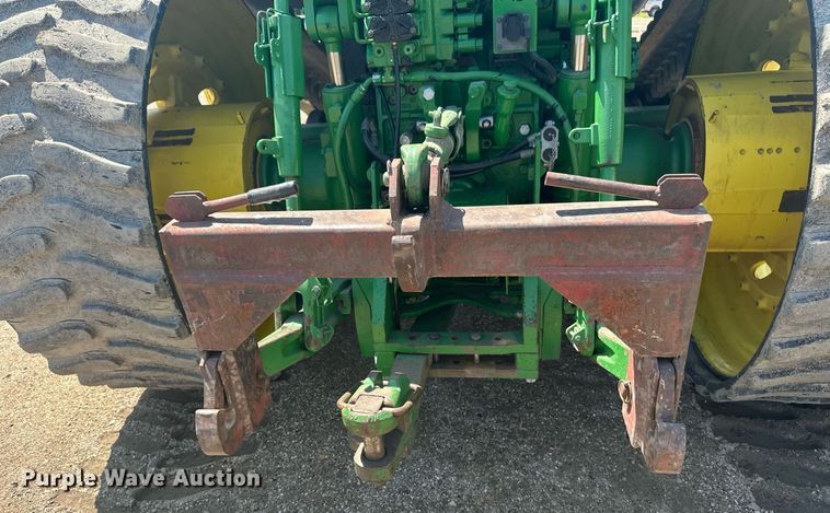 image for item EB2690 2004 John Deere 8520T tractor